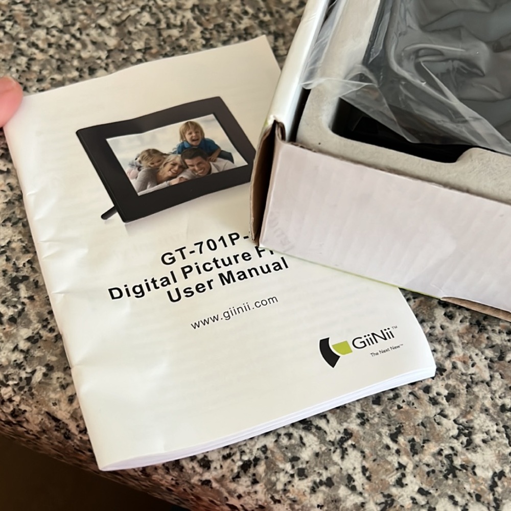 7” LED Digital Picture frame - Picture 6 of 6